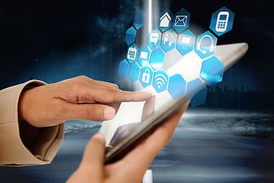 支付宝发布新年数据报告。用红包拜年用户增长了近270%